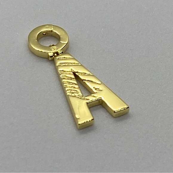 Gorjana 18k Gold Plated Brass Parker Initial Charm A New - Picture 7 of 7